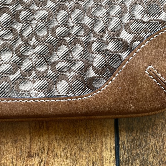 Coach Wristlet - Picture 6 of 6